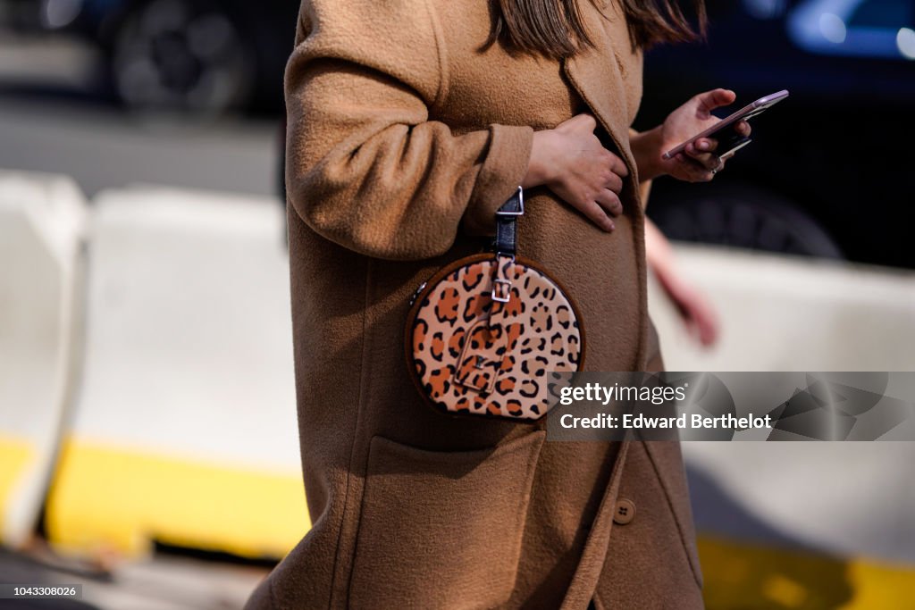 Street Style : Paris Fashion Week Womenswear Spring/Summer 2019 : Day Six