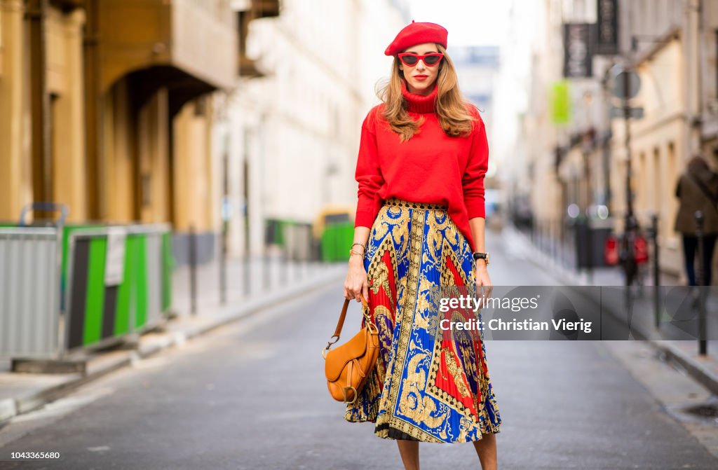 Street Style : Paris Fashion Week Womenswear Spring/Summer 2019 : Day Six