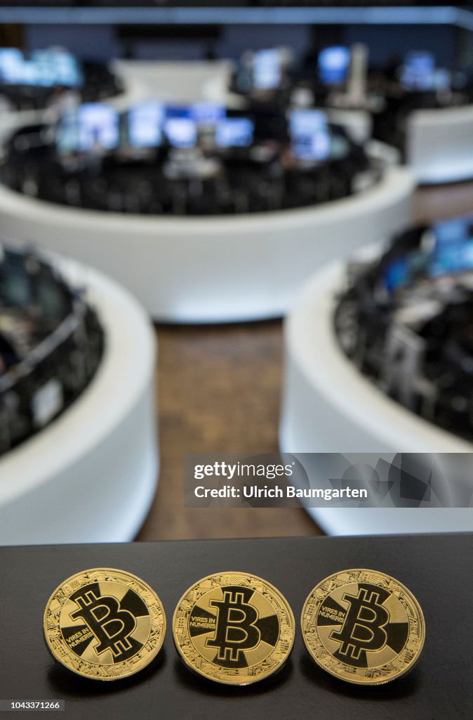 Symbol photo on the topics digital currencys, cryptocurrency, currency speculation - Bitcoin.