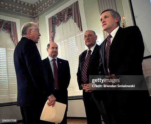 Secretary of the Interior Kenneth L. Salazar , Don Winter of the National Academy of Engineering , Gulf Oil Spill National Incident Commander Adm....