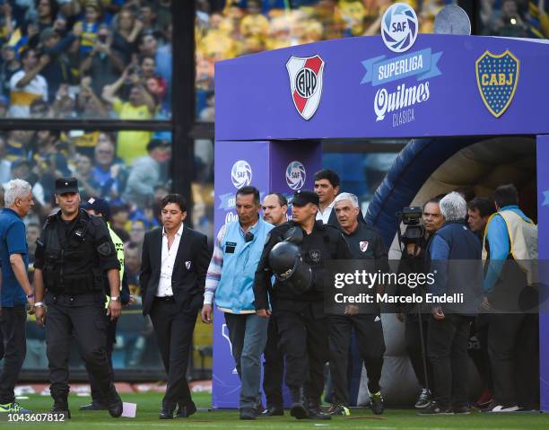 Marcelo Gallardo coach of River Plate enters the field before a match between Boca Juniors and River Plate as part of Superliga 2018/19 at Estadio...