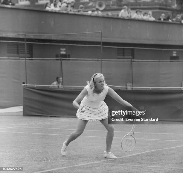 Kristy Pigeon Photos and Premium High Res Pictures Getty Images