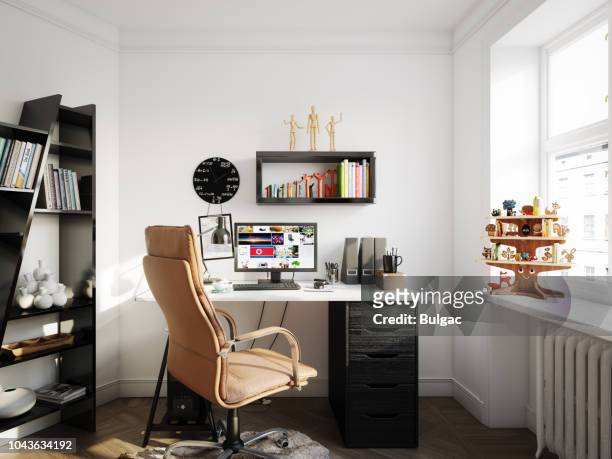 gezellige scandinavische stijl thuiskantoor - home office stockfoto's en -beelden