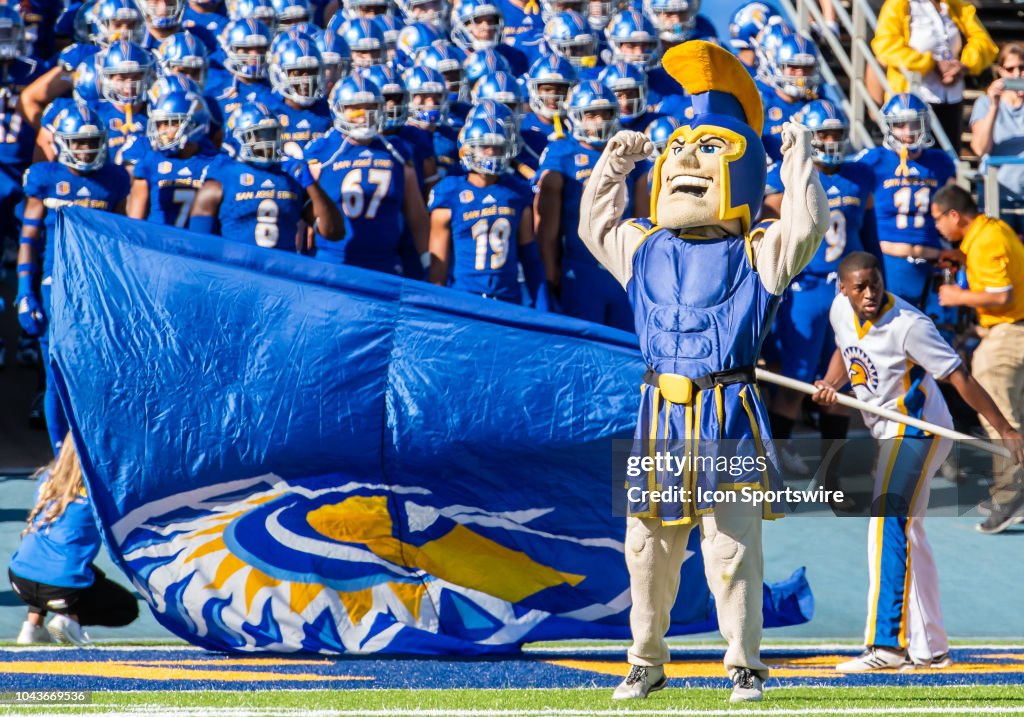 COLLEGE FOOTBALL: SEP 29 Hawaii at San Jose State