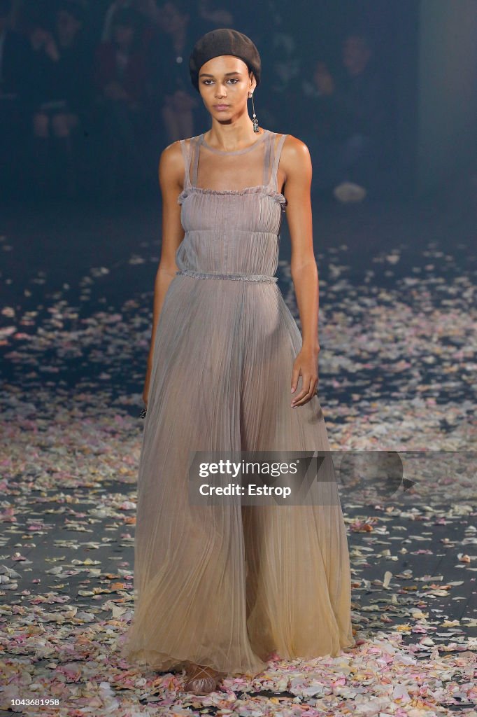 Christian Dior : Runway - Paris Fashion Week Womenswear Spring/Summer 2019