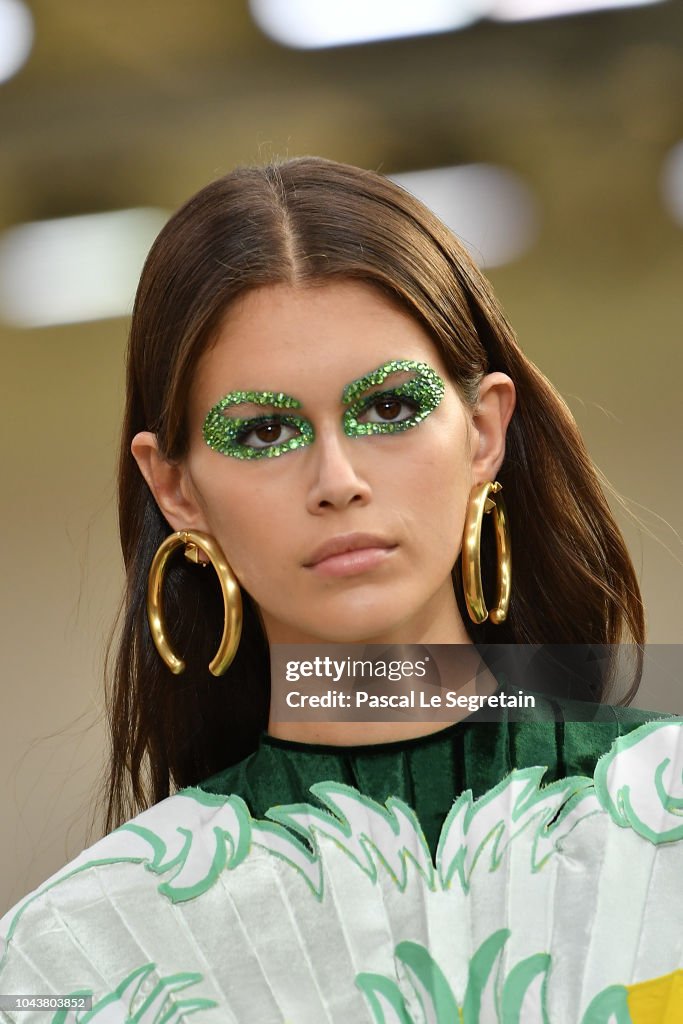 Valentino : Runway - Paris Fashion Week Womenswear Spring/Summer 2019