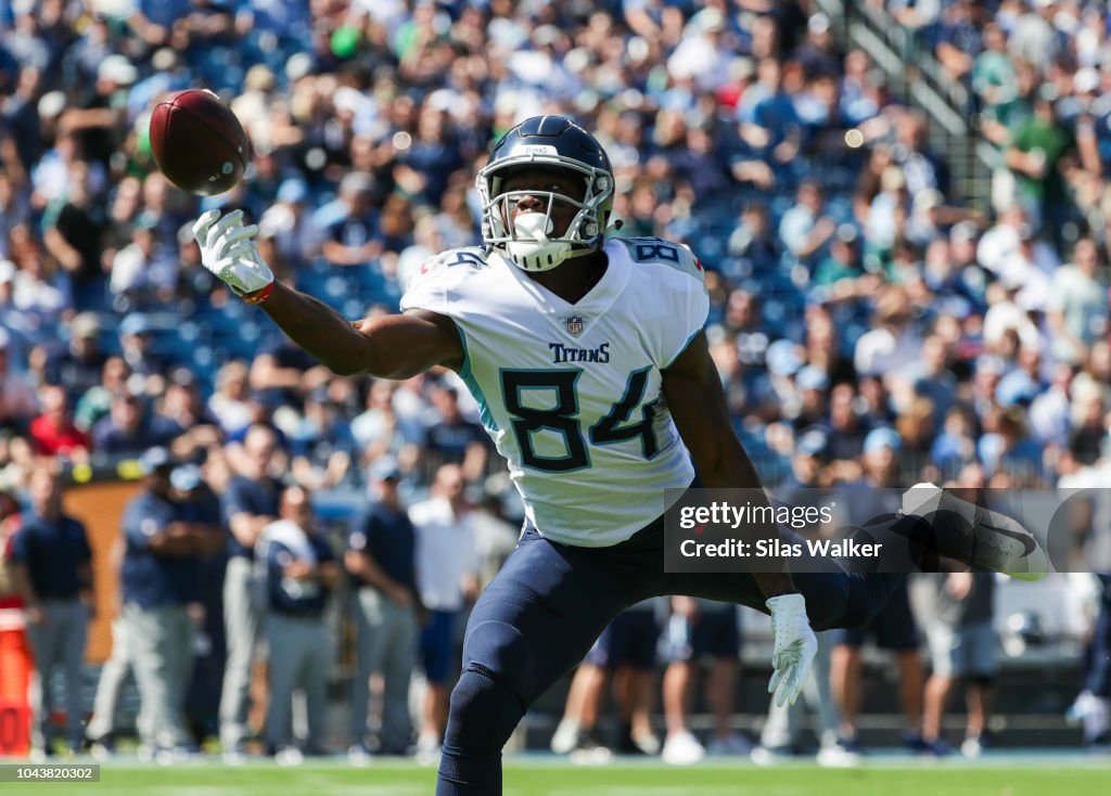 Philadelphia Eagles v Tennessee Titans