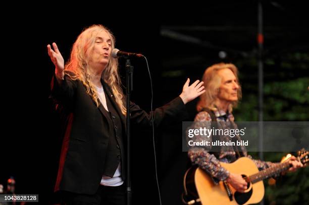 Patti Smith, Patti Lee Smith - die amerikanische Punk- und Rockmusikerin, Singer-Songwriterin, Fotografin, Malerin und Lyrikerin sowie Godmother of...