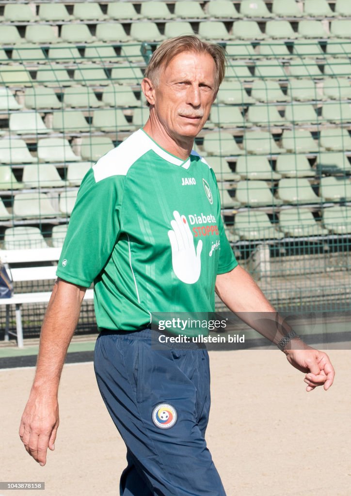 Benefizturnier FC Bundestag gegen FC Diabetologie am 27.06.2017 Friedrich-Ludwig-Jahn-Sportpark Berlin