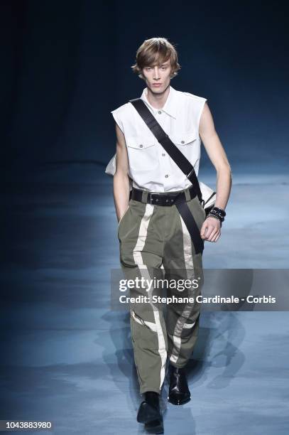 Model walks the runway during the Givenchy show as part of the Paris Fashion Week Womenswear Spring/Summer 2019 on September 30, 2018 in Paris,...