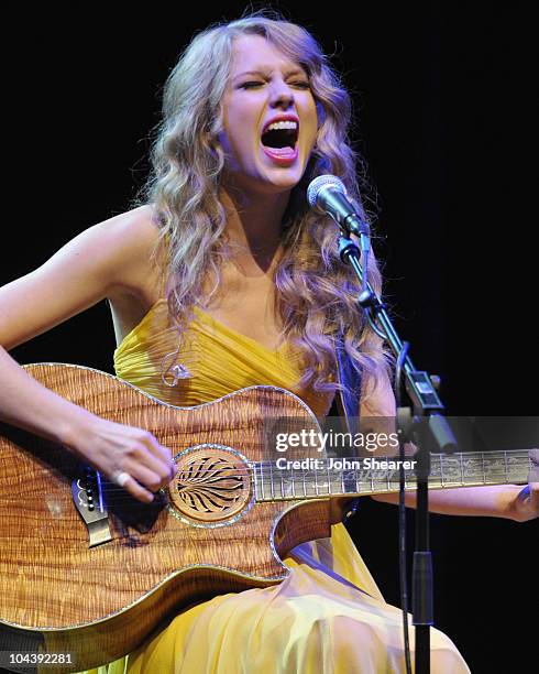 Musician Taylor Swift performs at the Country Music Hall Of Fame Museum's "All For The Hall" at Club Nokia on September 23, 2010 in Los Angeles,...