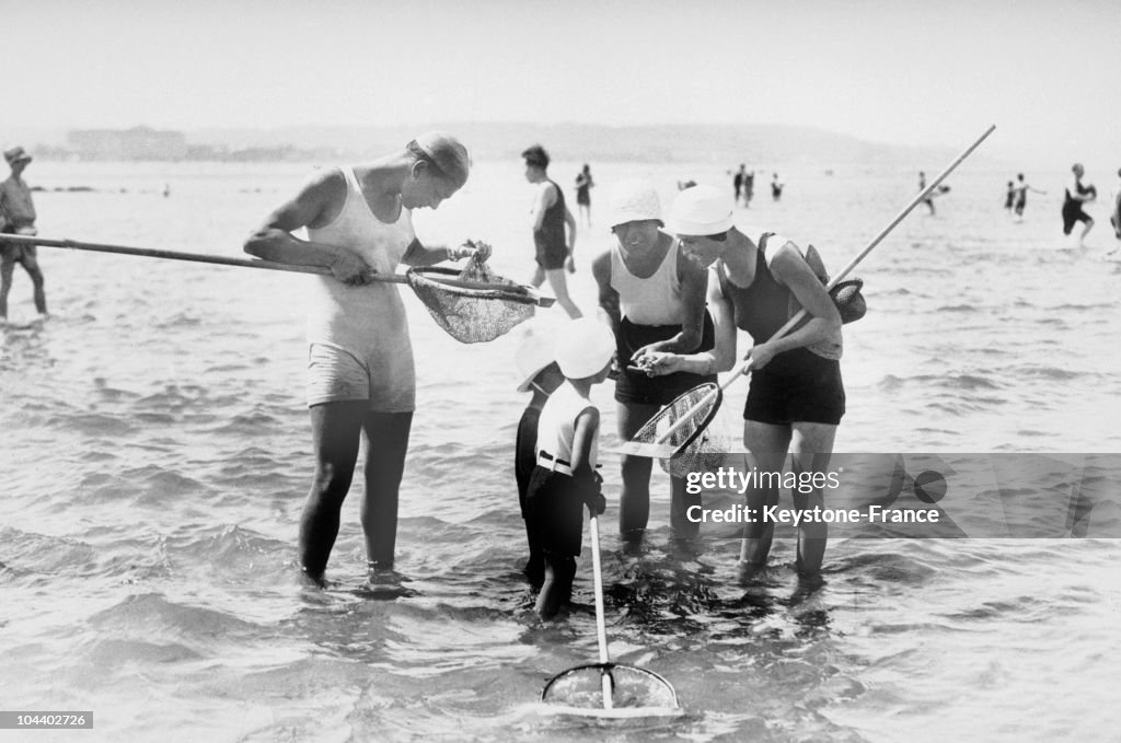 Summer Vacation 1929 : Children Fishing