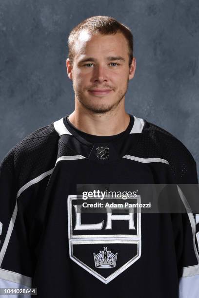Dustin Brown of the Los Angeles Kings poses for his official headshot for the 2018-2019 season on September 13, 2018 at the Toyota Sports Center in...