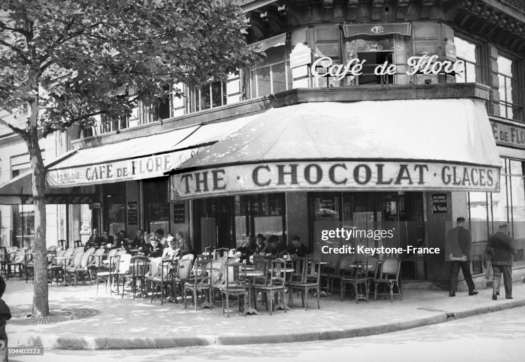 Cafe De Flore In Paris