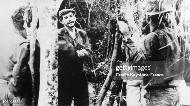 Between 1965 and 1967 Che GUEVARA in a forest in Bolivia. He was at that time leading a guerilla movement against the Bolivian authorities.