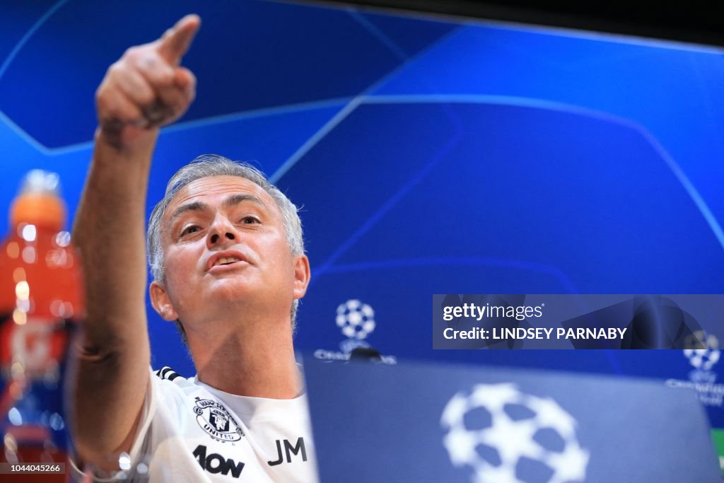 FBL-EUR-C1-MAN UTD-TRAINING