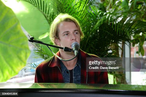 Tom Odell performs at a champagne reception lunch and auction in support of the Make-A-Wish Foundation, hosted by Alison Loehnis, President of...