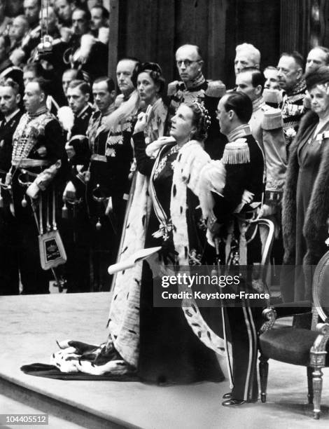 Queen JULIANA taking oath before being enthroned in Amsterdam New Church.