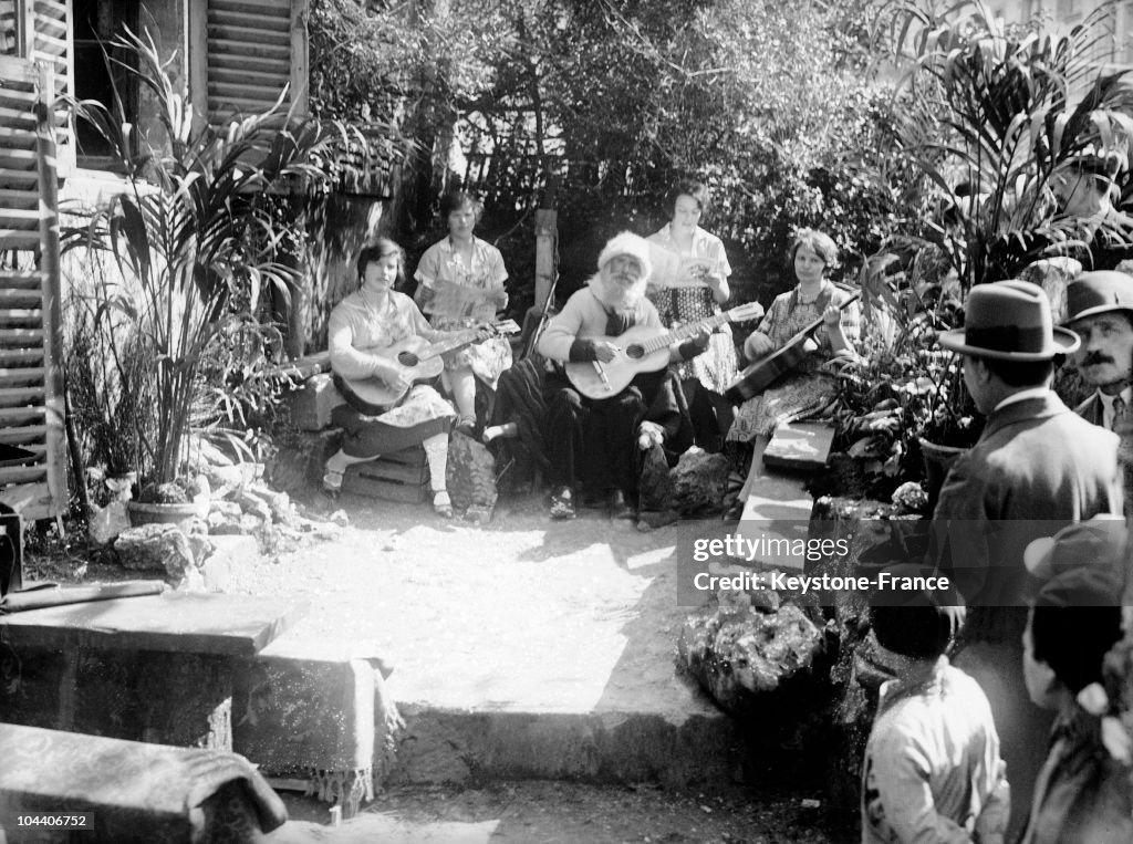 Musicians Of The Lapin Agile Cabaret 1927