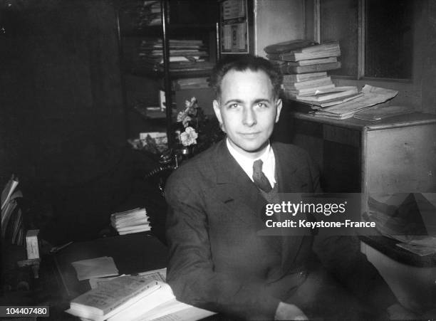 Portrait of the French writer and poet Louis ARAGON, then aged 39, on December 9, 1936. He was the new laureate of the Prix Renaudot, an award which...