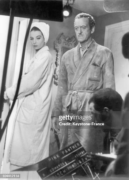 The actors CAPUCINE and David NIVEN on the filming of THE PINK PANTHER in Rome.