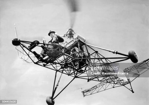 The Russian inventor Igor SIKORSKY in June 1930 on his helicopter with which he broke the record for length of time spent in the air : one hour, 32...