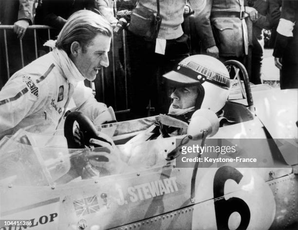 The British driver Jackie Stewart is congratulated by Graham Hill after winning the Grand Barcelona Motor Formula 2, on April 2, 1968.