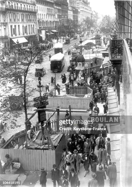 Bonne Nouvelle (Paris Métro) Photos and Premium High Res Pictures