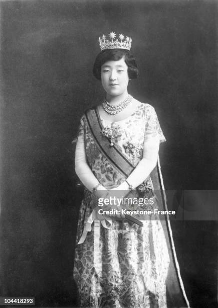 Official portrait in the 1930's of Empress NAGAKO, wife of Emperor HIROHITO.
