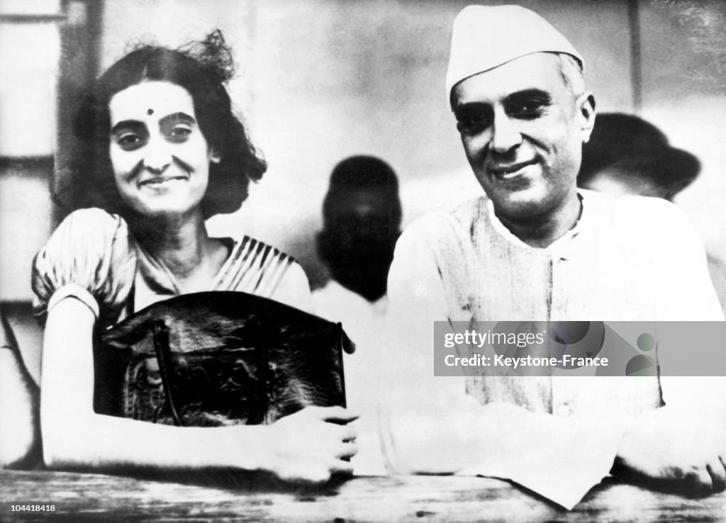 Indira Gandhi And Her Father Nehru In India 1940