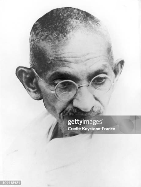 Portrait of the Mahatma GANDHI in 1928.