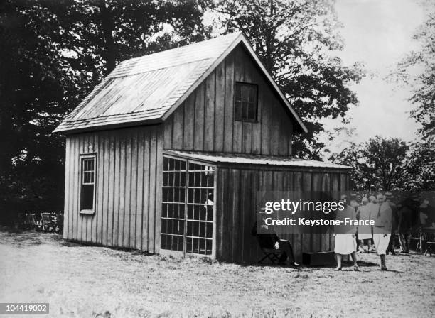 Seen In The 1920'S, The First Workroom In Newark, New Jersey Of The American Physicist Thomas Edison, Who Created Here The Incandescent Lightbulb In...