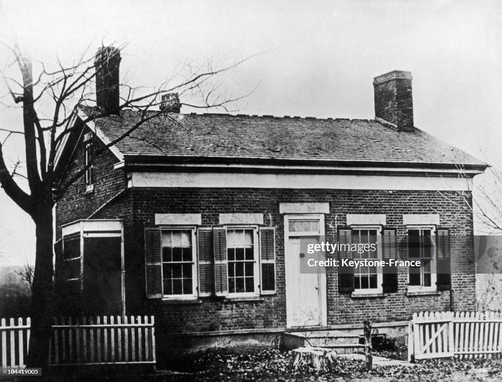 Thomas Edison'S House Around 1880-1920