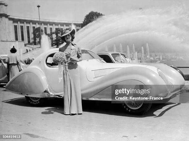 The Daughter Of The Mahardjah Of Kharpurtala And Her Talbot Largo Car At The Automobile Elegance Contest At The Trocadero Garden On June 24, 1938.