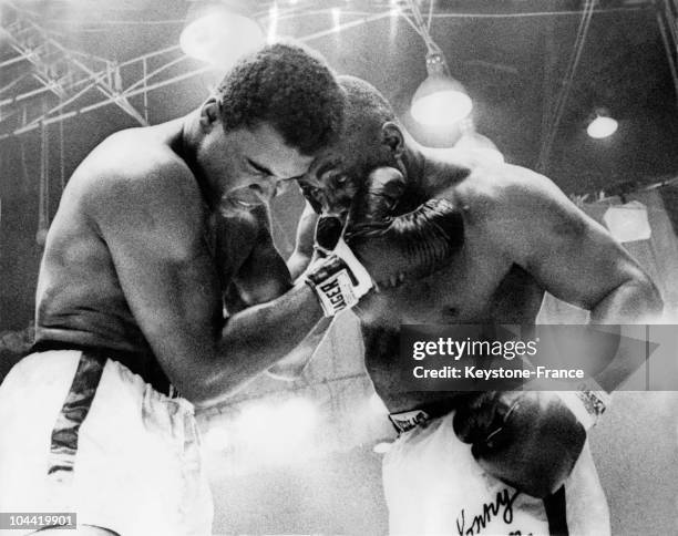 The American Boxer Cassius Clay Fighting The World Heavyweight Champion Sonny Liston On The Ring Of World Championship In Miami Beach, Florida On...