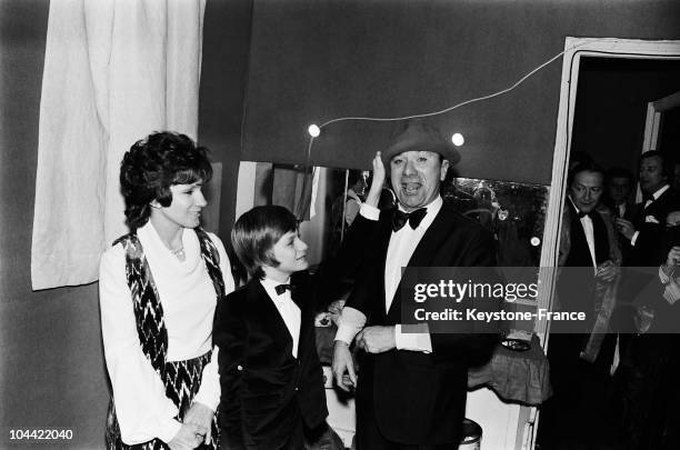 The Comedian Fernand Reynaud Being Congratulated By His Wife And His Son Pascal, After His Performance At The Olympia In Paris.