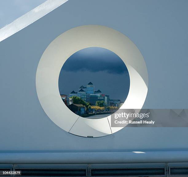 samuel beckett bridge - dublin city stock pictures, royalty-free photos & images