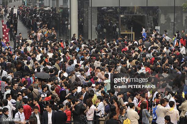 Queue Inchina 23,571 Chinese Queue Stock Photos, High-Res Pictures, and Images ...