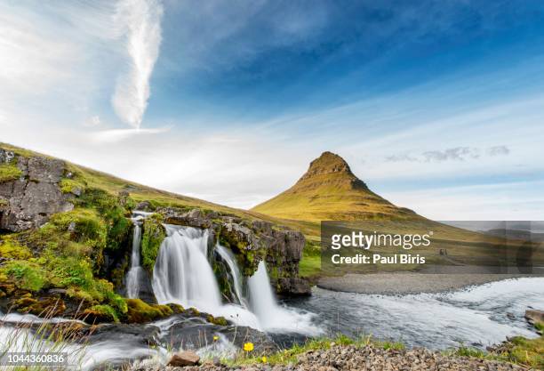 kirkjufell mountain and kirkjufellfoss waterfall at dawn in summer, iceland - snaefellsnes stock pictures, royalty-free photos & images
