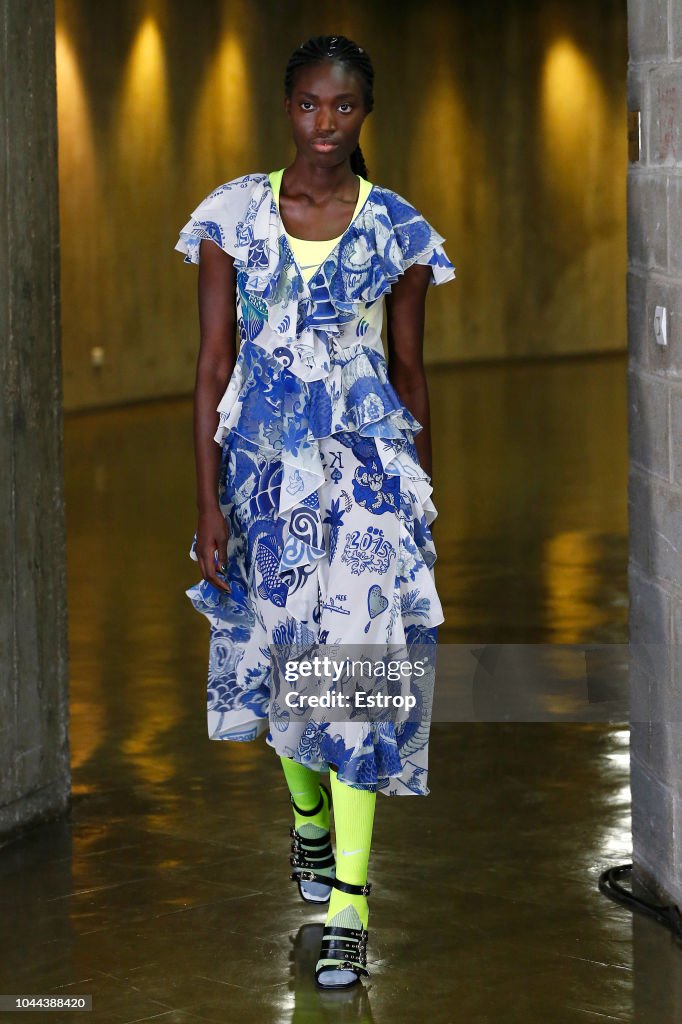 Koche : Runway - Paris Fashion Week Womenswear Spring/Summer 2019