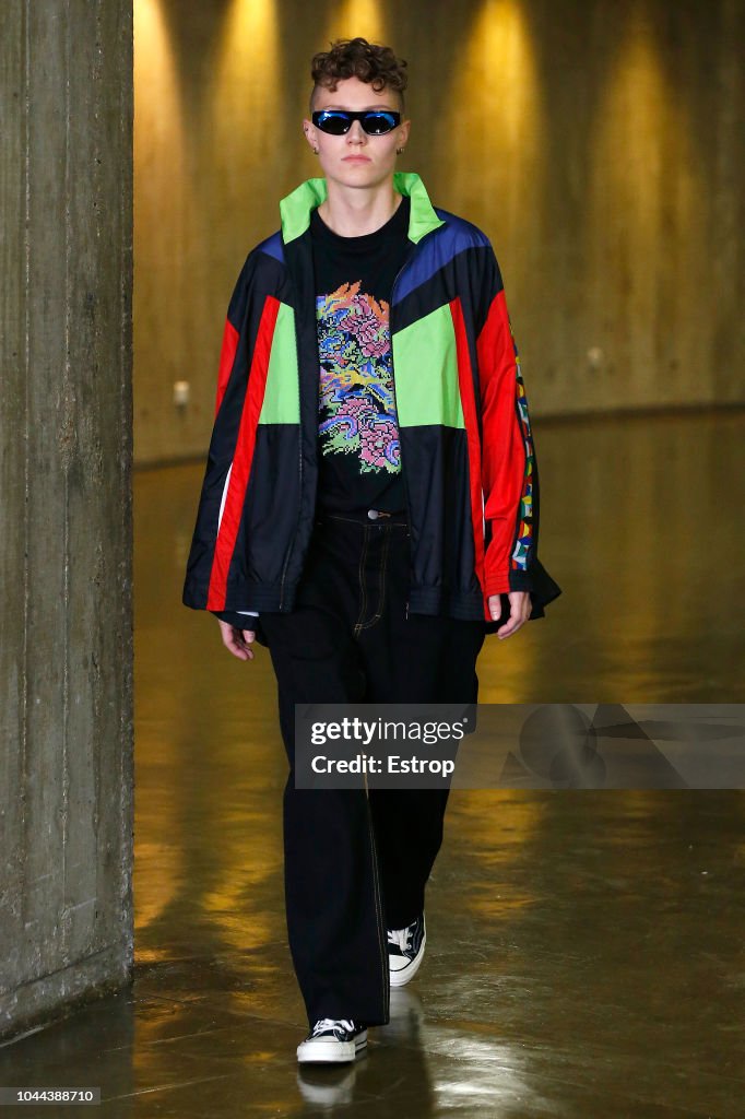 Koche : Runway - Paris Fashion Week Womenswear Spring/Summer 2019