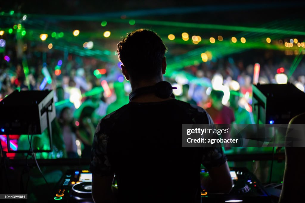 Feeling the music