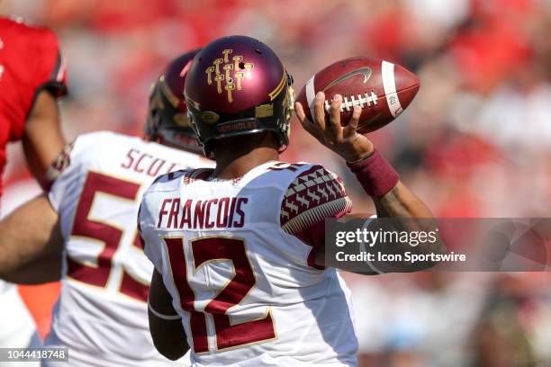 Florida State Seminoles quarterback Deondre Francois throws a pass during the first quarter of the college football game between the Florida State...