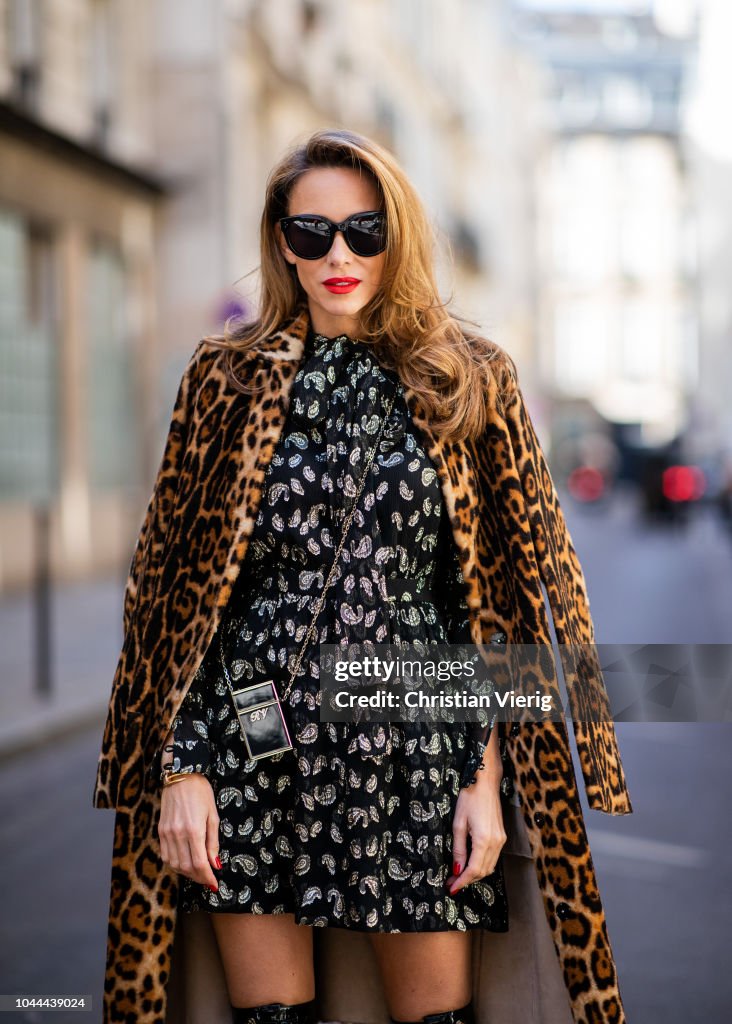 Street Style : Paris Fashion Week Womenswear Spring/Summer 2019 : Day Eight