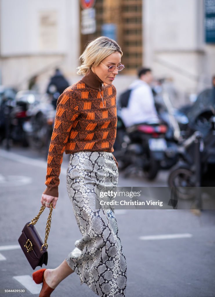 Street Style : Paris Fashion Week Womenswear Spring/Summer 2019 : Day Eight