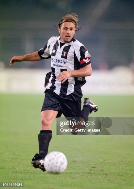 Juventus player Antonio Conte in action during a UEFA Champions League match against Feyenoord in Turin, Italy on September 12, 1997.