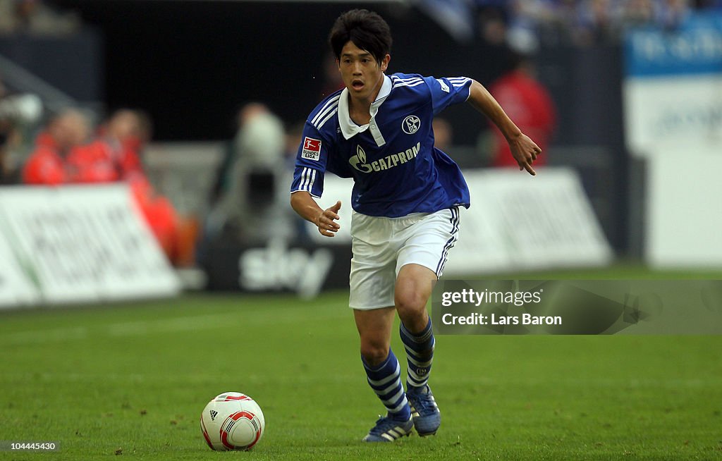 FC Schalke 04 v Borussia M'gladbach - Bundesliga