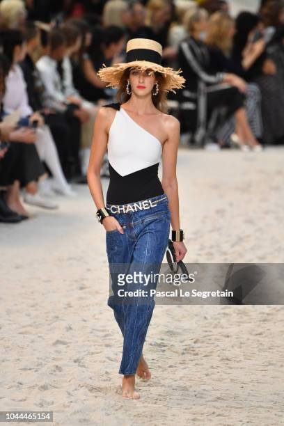 Model walks the runway during the Chanel show as part of the Paris Fashion Week Womenswear Spring/Summer 2019 on October 2, 2018 in Paris, France.