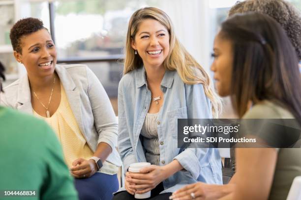 people participate in support group session - terapia-de-grupo imagens e fotografias de stock