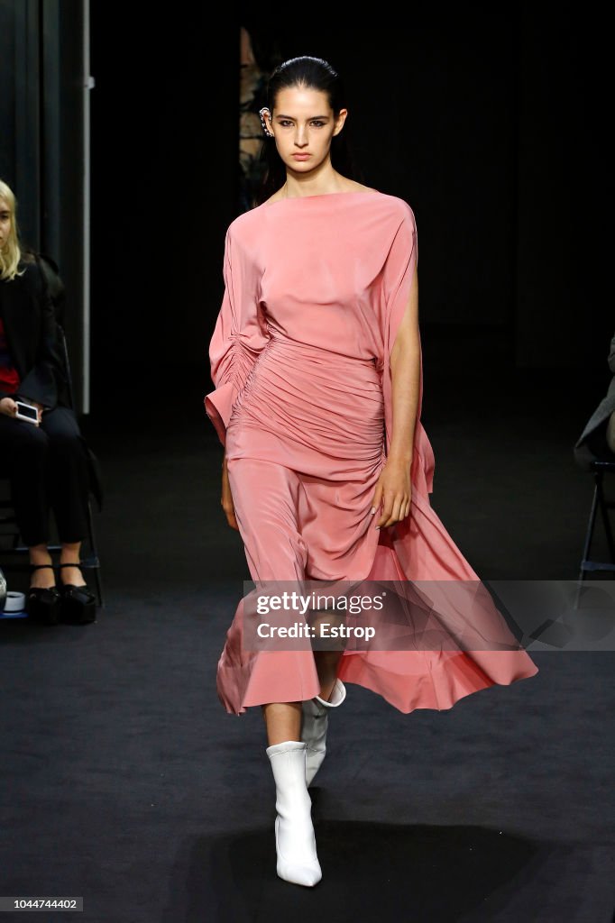 Mugler : Runway - Paris Fashion Week Womenswear Spring/Summer 2019